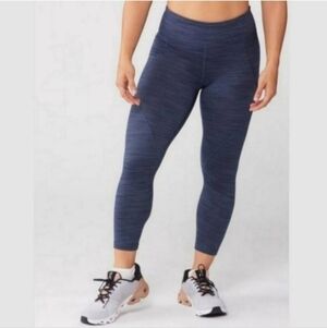 Patagonia Centered Navy Blue Striped Space Dye Printed Cropped Tight Leggings